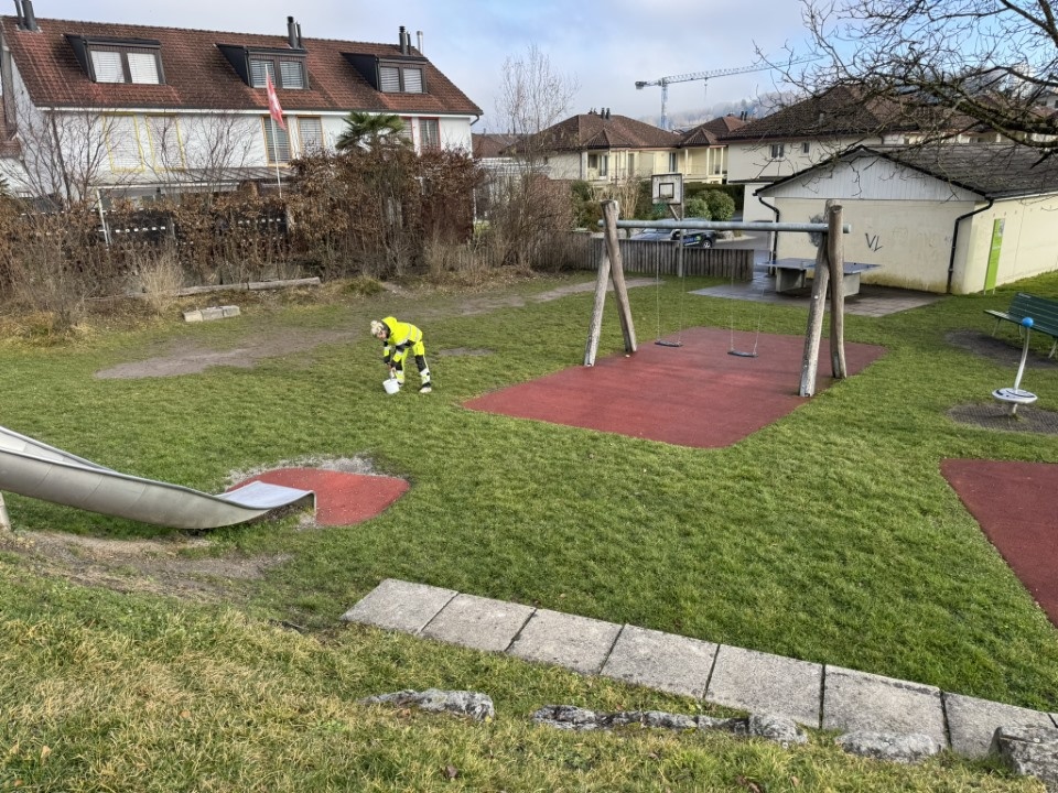 Saubere Böden für sicheres Spielen: PFAS-Untersuchungen im Kanton Luzern